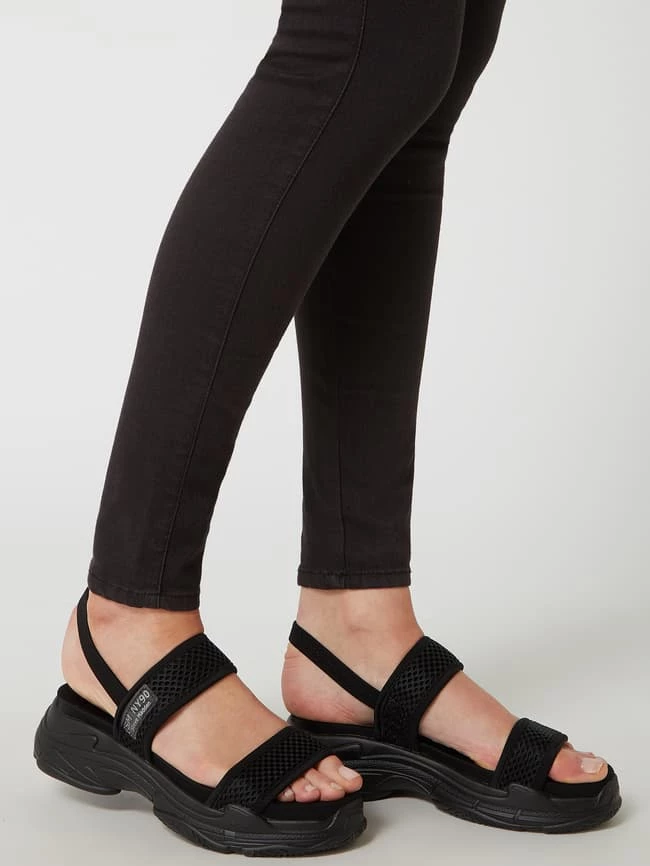 Top 10 ? Steve Madden Wedges Aus Textil Modell 'Samurai' - Schwarz ? – Bild 3