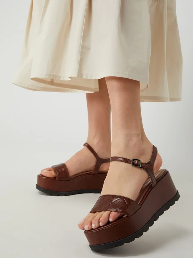 Top 10 ? Marc Cain Bags & ? Shoes ? Sandale Aus Leder Mit Plateau-Sohle - Dunkelbraun ? – Bild 3